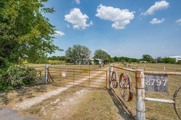 6 Acres of Land with Home for Sale in Sanger, Texas