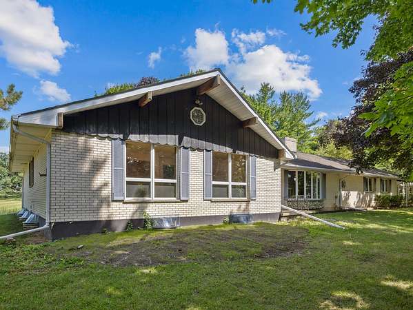 26 Acres of Recreational Land with Home for Sale in Harvard, Illinois