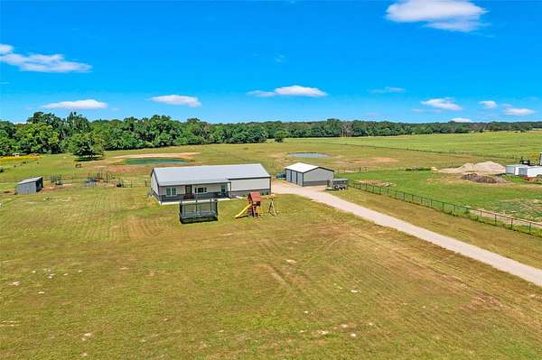 3 Acres of Land with Home for Lease in Greenville, Texas