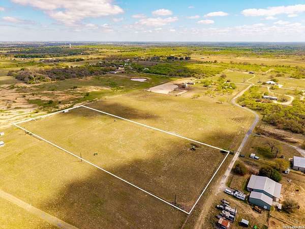 5 Acres of Residential Land for Sale in Seguin, Texas