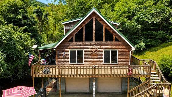 2.2 Acres of Land with Home for Sale in Jonancy, Kentucky
