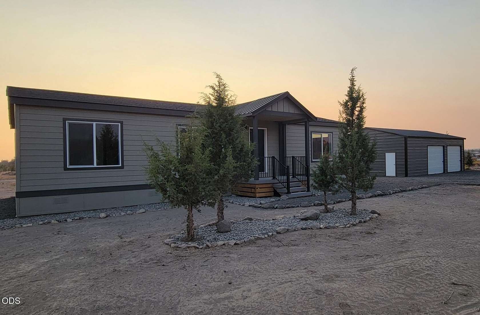 1.86 Acres of Land with Home for Sale in Prineville, Oregon