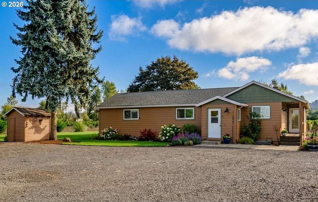 5 Acres of Land with Home for Sale in Scio, Oregon
