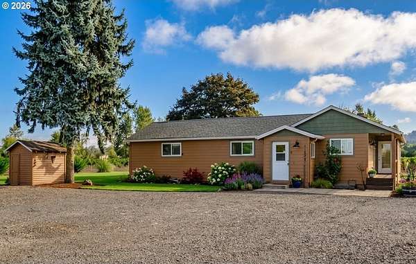 5 Acres of Land with Home for Sale in Scio, Oregon