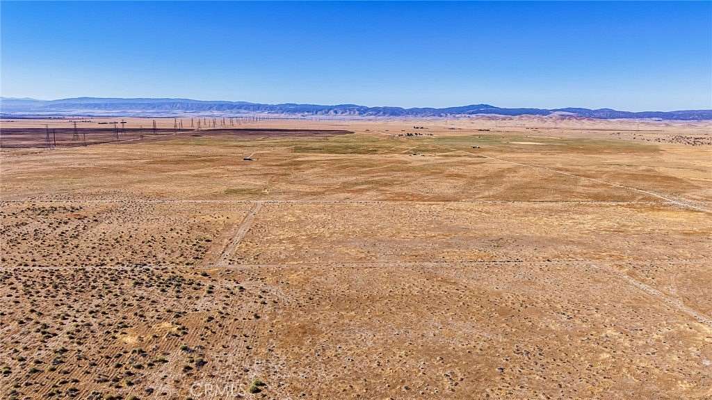 4.74 Acres of Residential Land for Sale in Antelope Acres, California