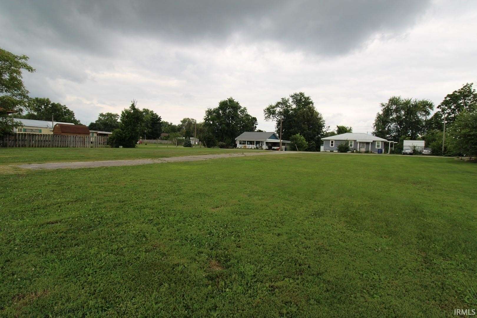 0.47 Acres of Commercial Land for Sale in Princeton, Indiana
