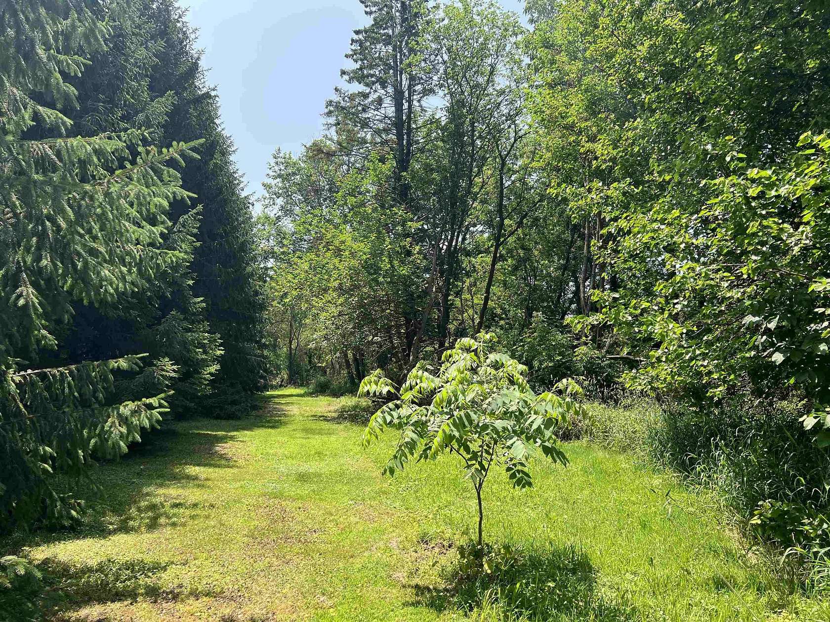 7 Acres of Land for Sale in Elizabeth, Illinois