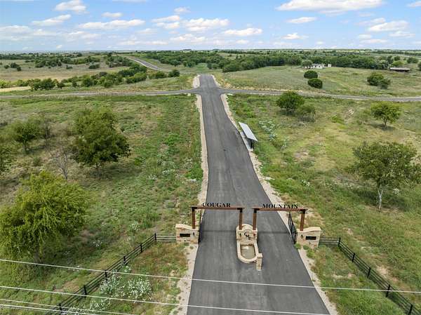 2 Acres of Residential Land for Sale in Cresson, Texas