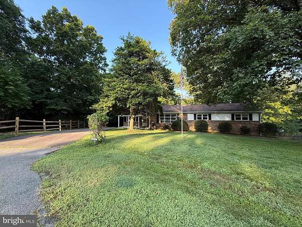 6 Acres of Land with Home for Lease in Mechanicsville, Maryland
