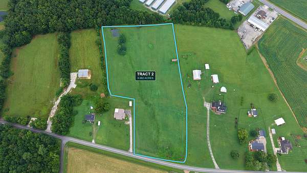 9 Acres of Land for Auction in Manchester, Tennessee