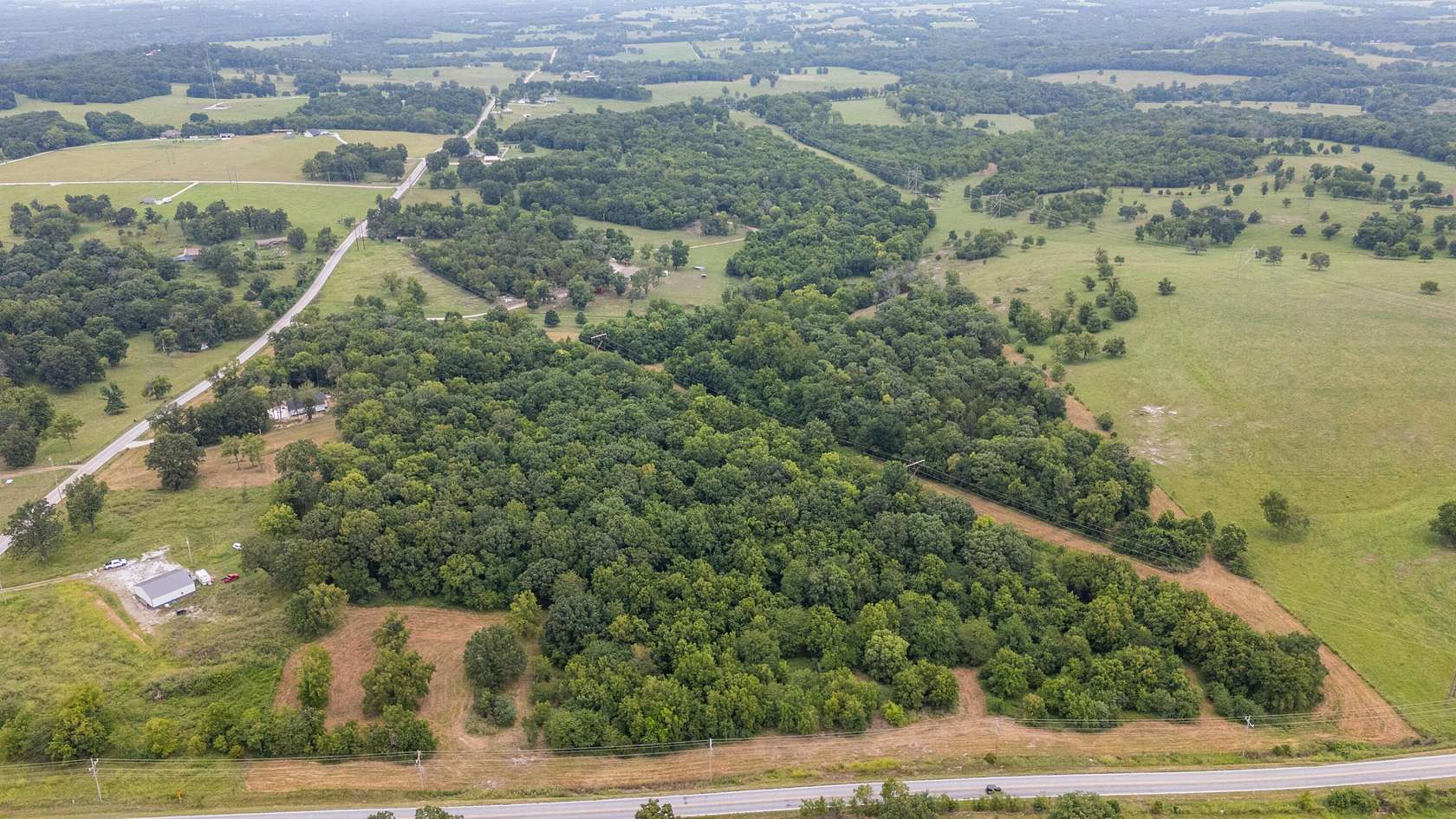 10 Acres of Residential Land for Sale in Walnut Grove, Missouri