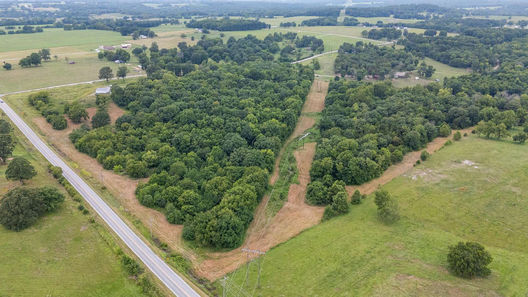 10 Acres of Residential Land for Sale in Walnut Grove, Missouri