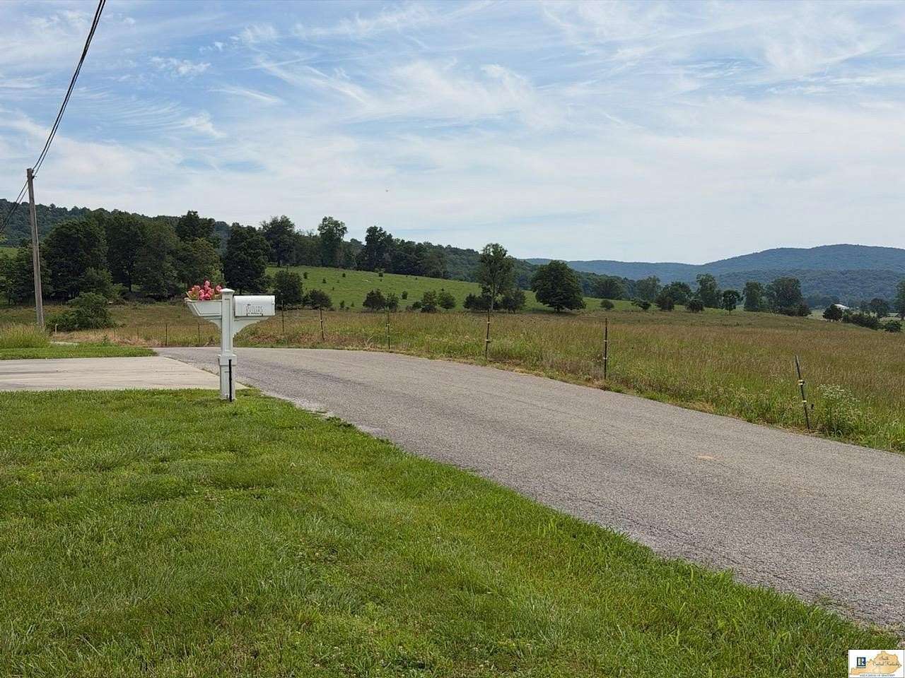 5 Acres of Residential Land for Sale in Albany, Kentucky
