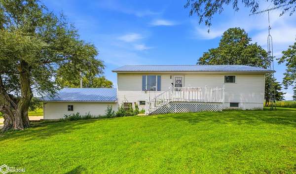 5.52 Acres of Land with Home for Sale in Mount Pleasant, Iowa