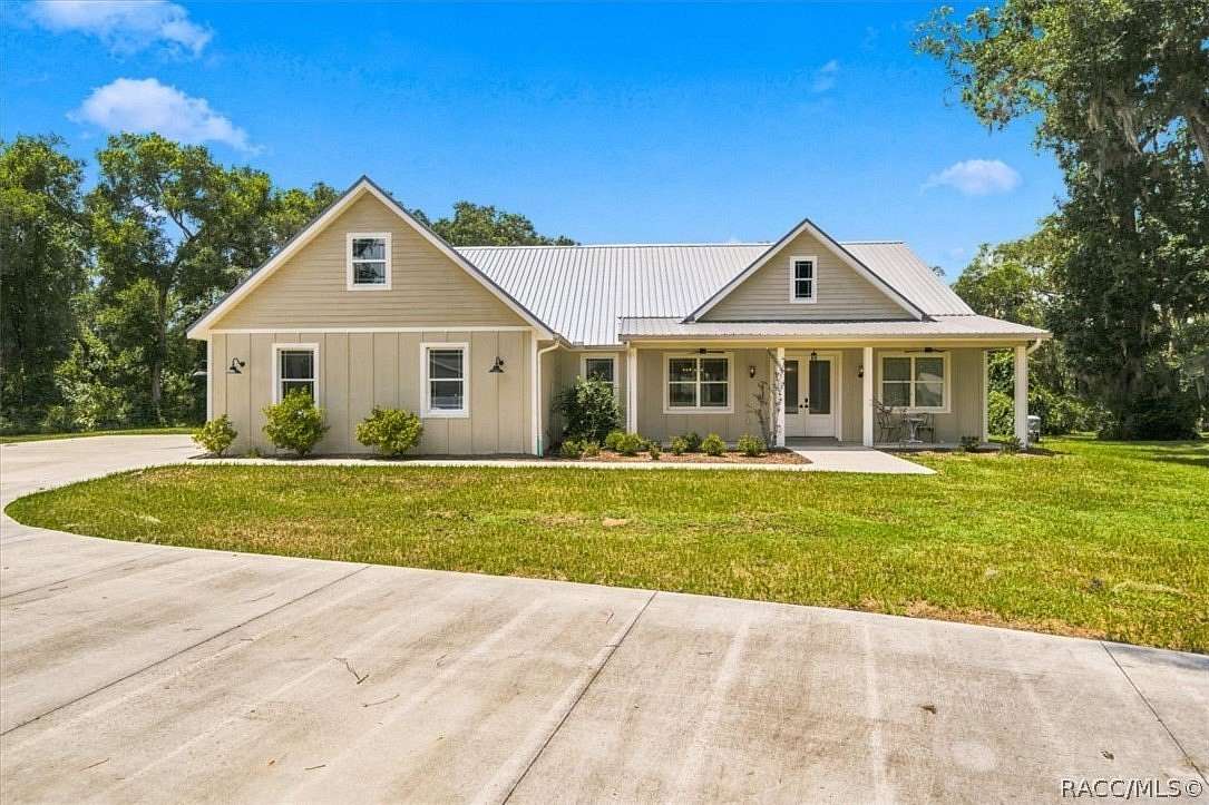 1.5 Acres of Land with Home for Sale in Inverness, Florida