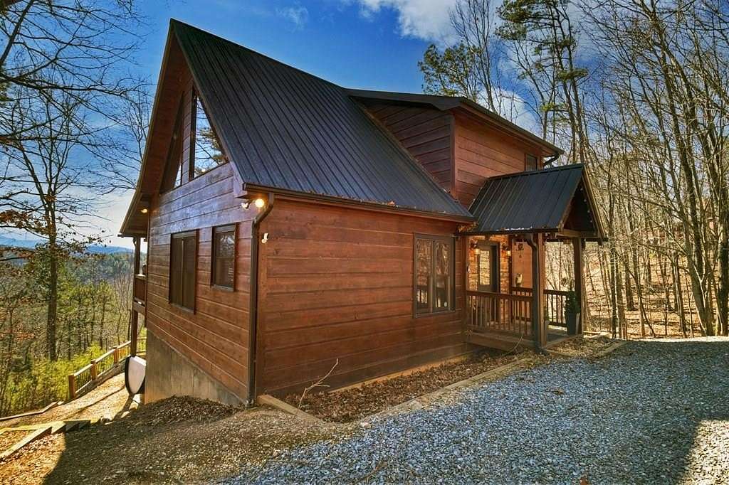 1.53 Acres of Land with Home for Sale in Blue Ridge, Georgia