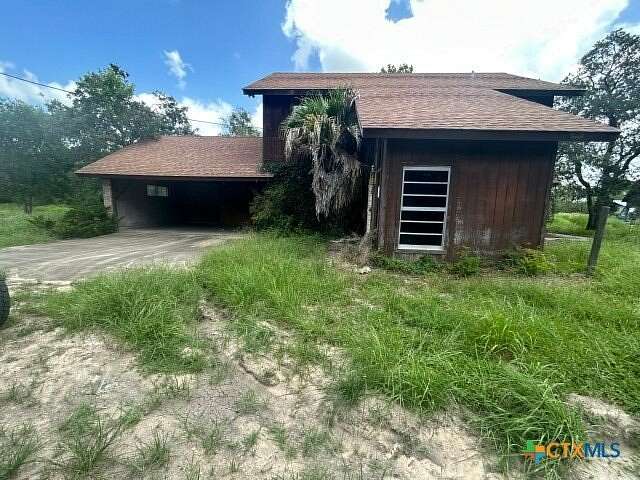 4.47 Acres of Land with Home for Sale in Victoria, Texas