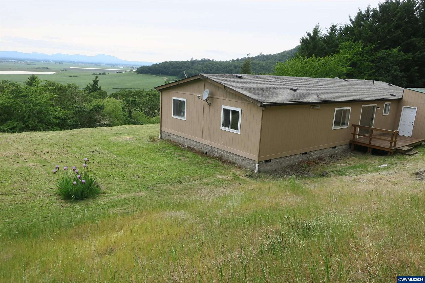 2.7 Acres of Land with Home for Sale in Lebanon, Oregon