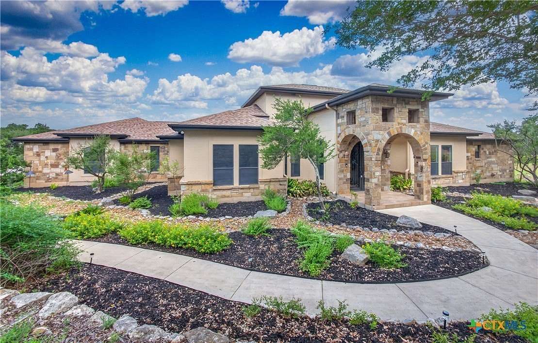 15 Acres of Land with Home for Sale in Canyon Lake, Texas