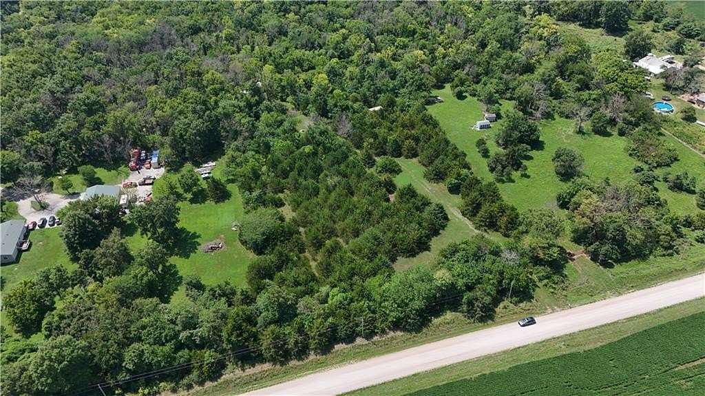 4.7 Acres of Residential Land for Sale in La Cygne, Kansas