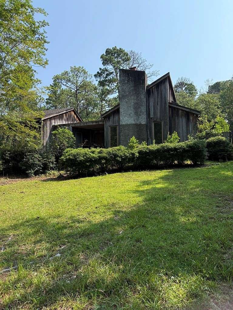 2 Acres of Land with Home for Sale in Eufaula, Alabama