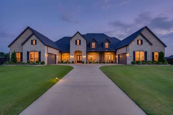 1.7 Acres of Land with Home for Sale in Waxahachie, Texas