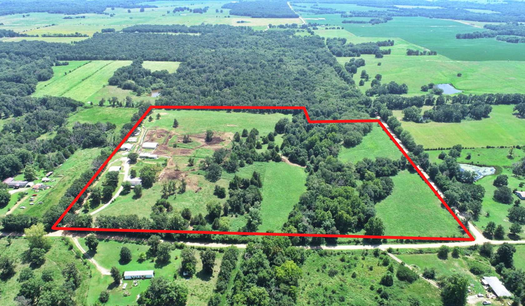 34 Acres of Land with Home for Sale in Jerico Springs, Missouri