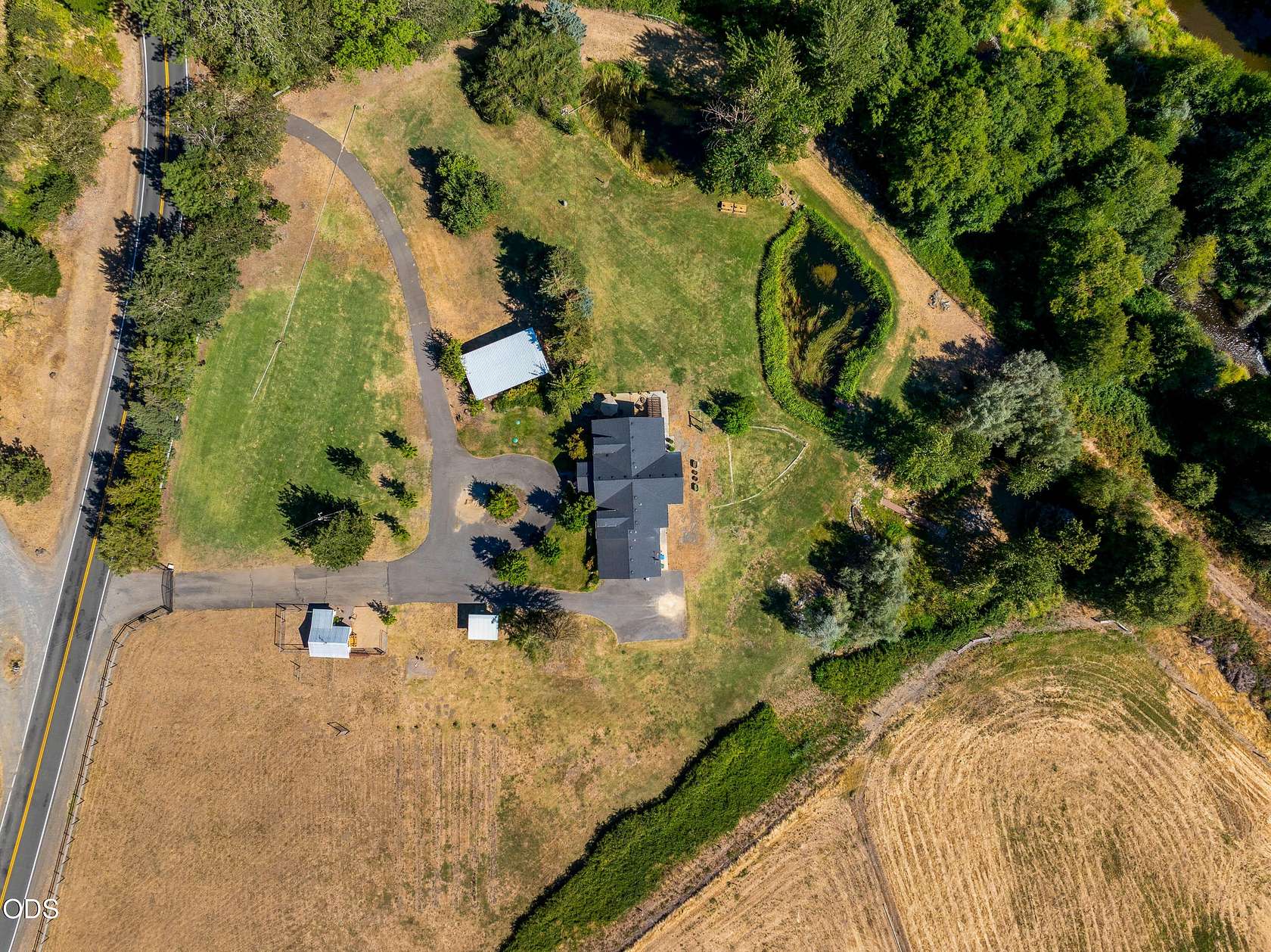4.32 Acres of Land with Home for Sale in Grants Pass, Oregon