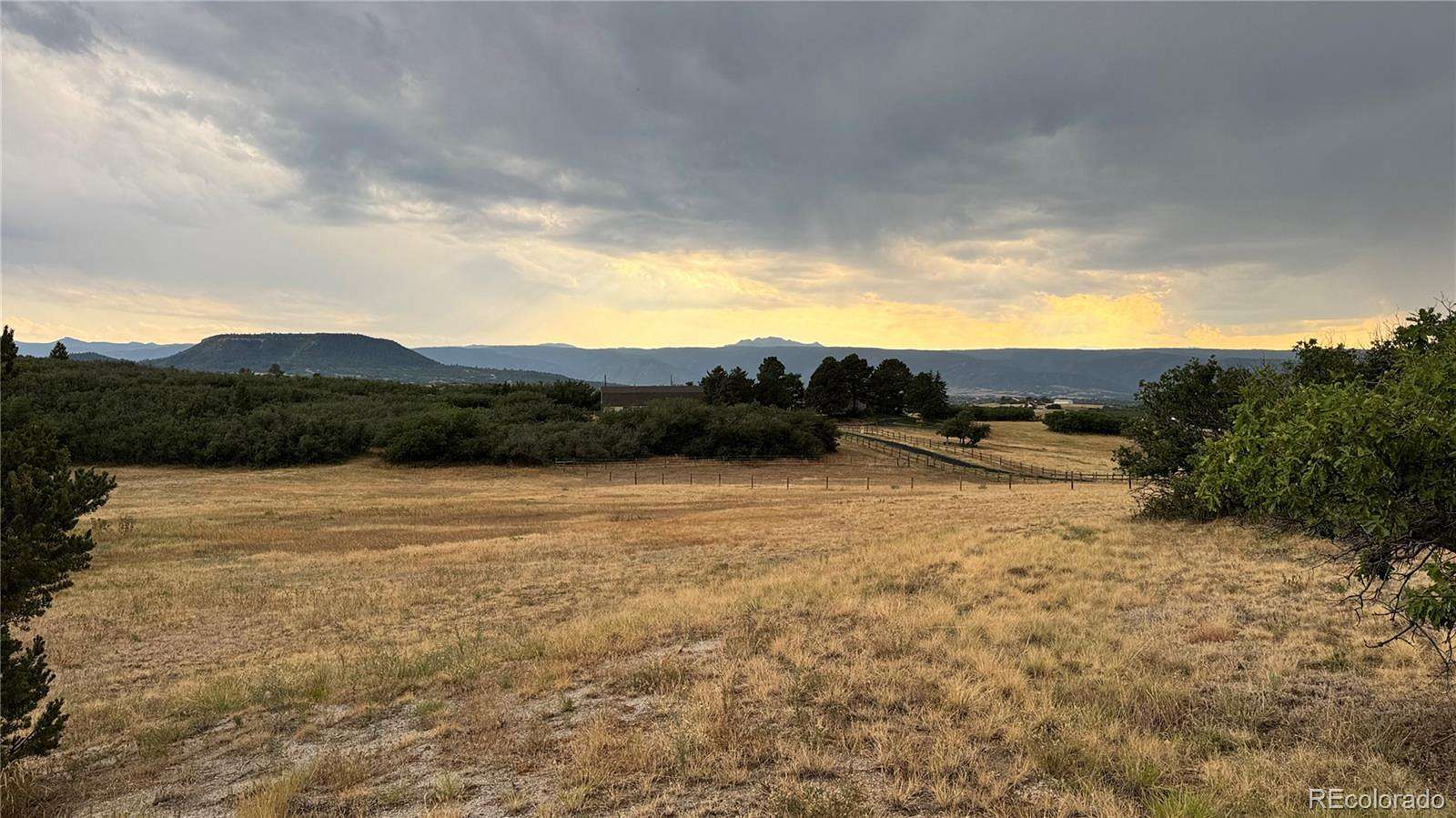 10 Acres of Land with Home for Sale in Castle Rock, Colorado