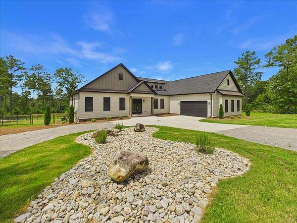 17.6 Acres of Land with Home for Sale in Aiken, South Carolina