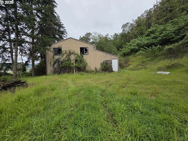 7.74 Acres of Residential Land for Sale in Roseburg, Oregon