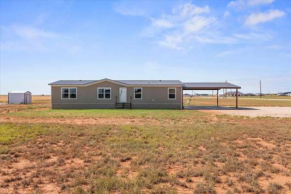 5 Acres of Land with Home for Sale in Seagraves, Texas
