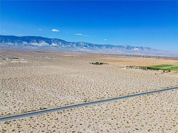 13.7 Acres of Land for Sale in Lucerne Valley, California