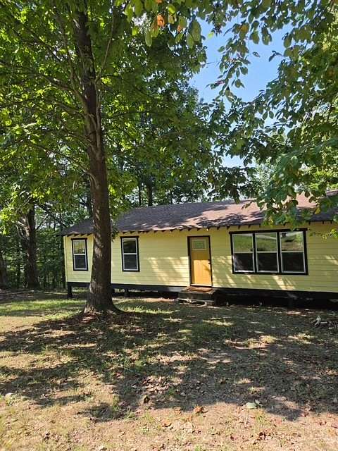 5.3 Acres of Improved Residential Land for Sale in Hilham, Tennessee