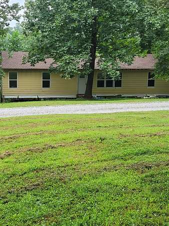 5.3 Acres of Improved Residential Land for Sale in Hilham, Tennessee