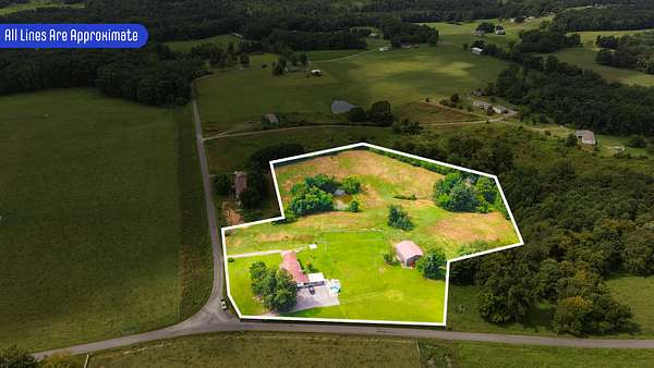 6.52 Acres of Land with Home for Sale in Lafayette, Tennessee