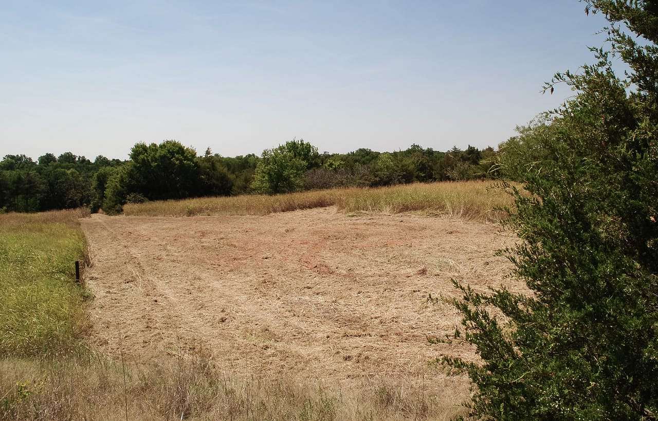 25.8 Acres of Recreational Land for Sale in Crescent, Oklahoma