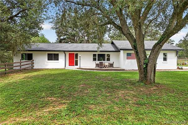 5.47 Acres of Land with Home for Sale in Dunnellon, Florida