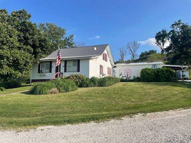 17 Acres of Land with Home for Sale in Arenzville, Illinois