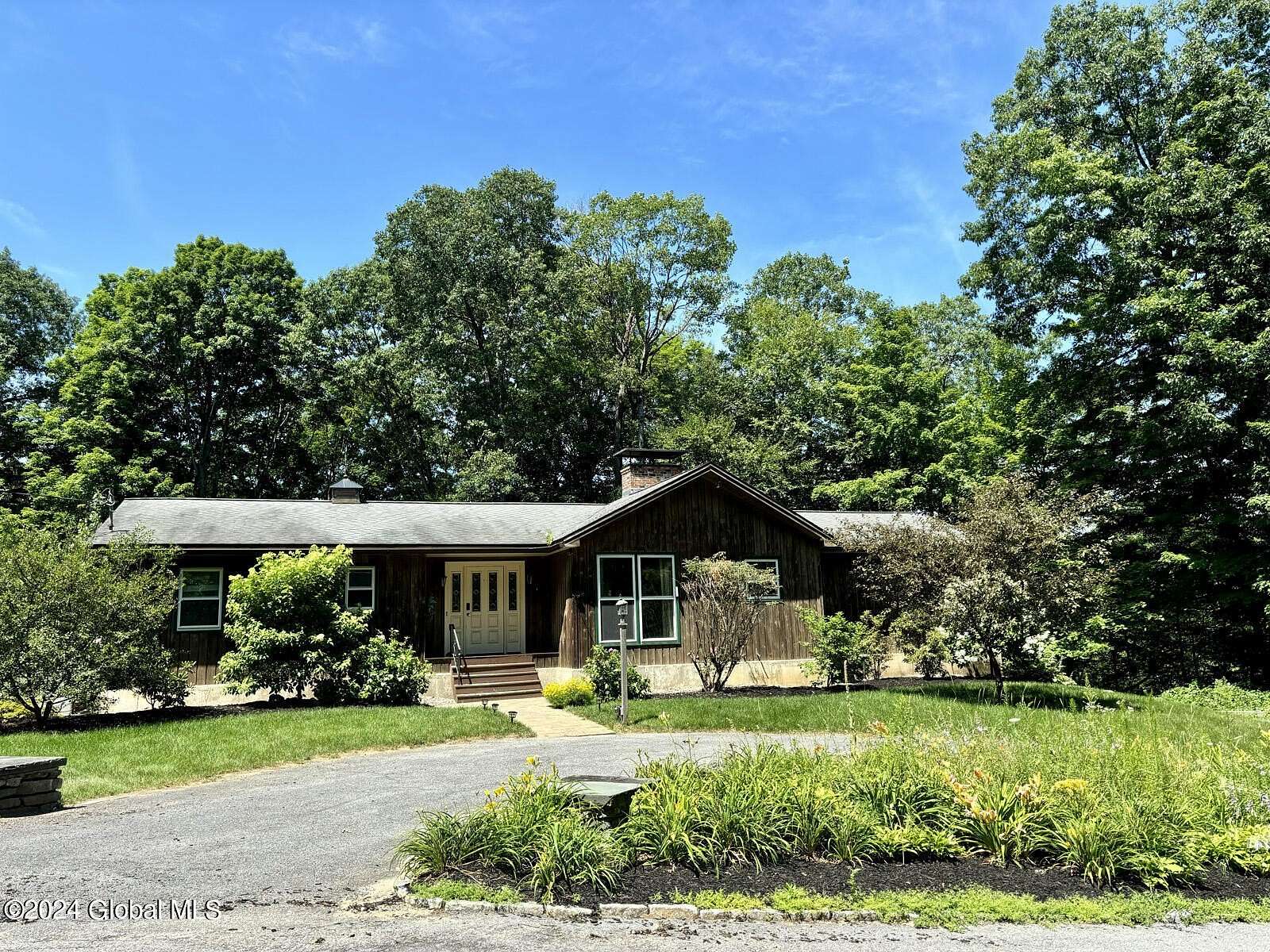 3.6 Acres of Land with Home for Lease in Saratoga Springs, New York