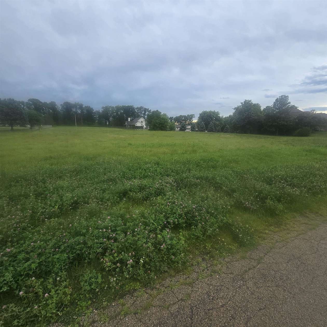 0.8 Acres of Residential Land for Sale in Dixon, Illinois