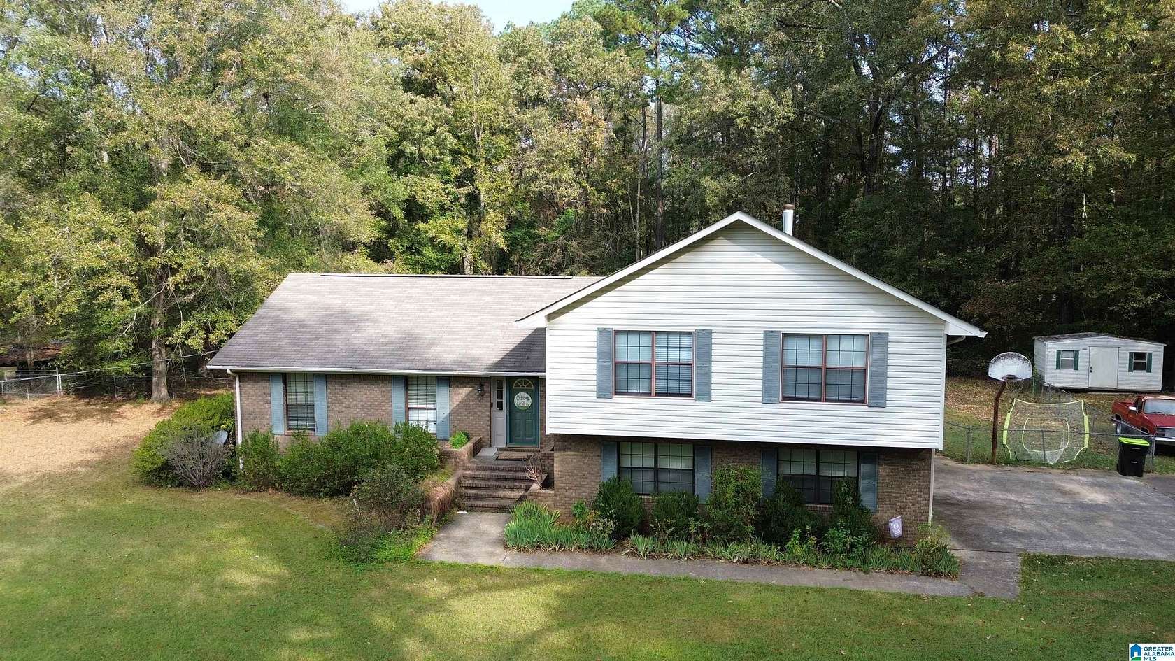 2 Acres of Land with Home for Sale in Sylacauga, Alabama