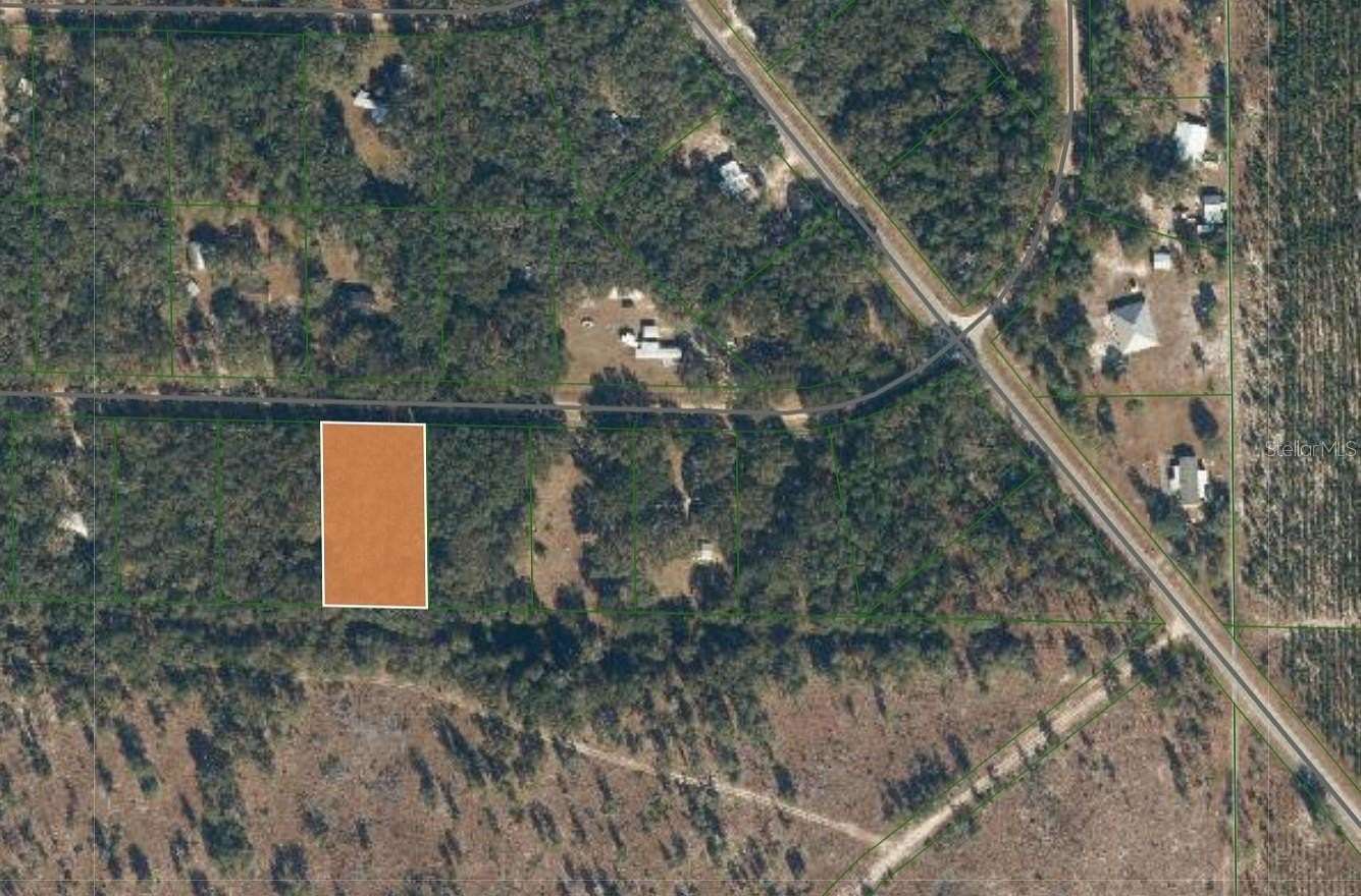 1 Acre of Land for Sale in Hawthorne, Florida