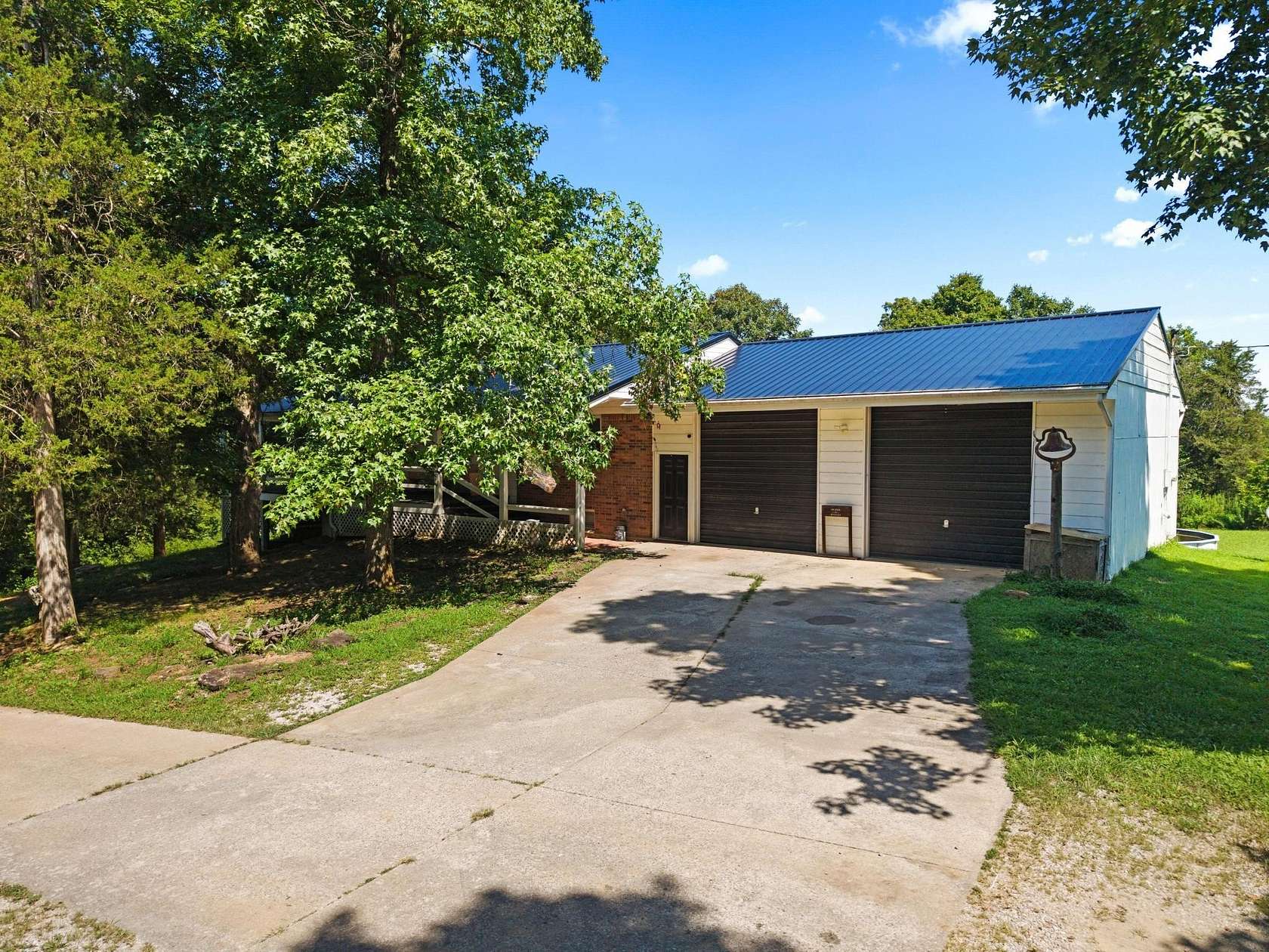 25 Acres of Recreational Land with Home for Sale in Princeton, Kentucky
