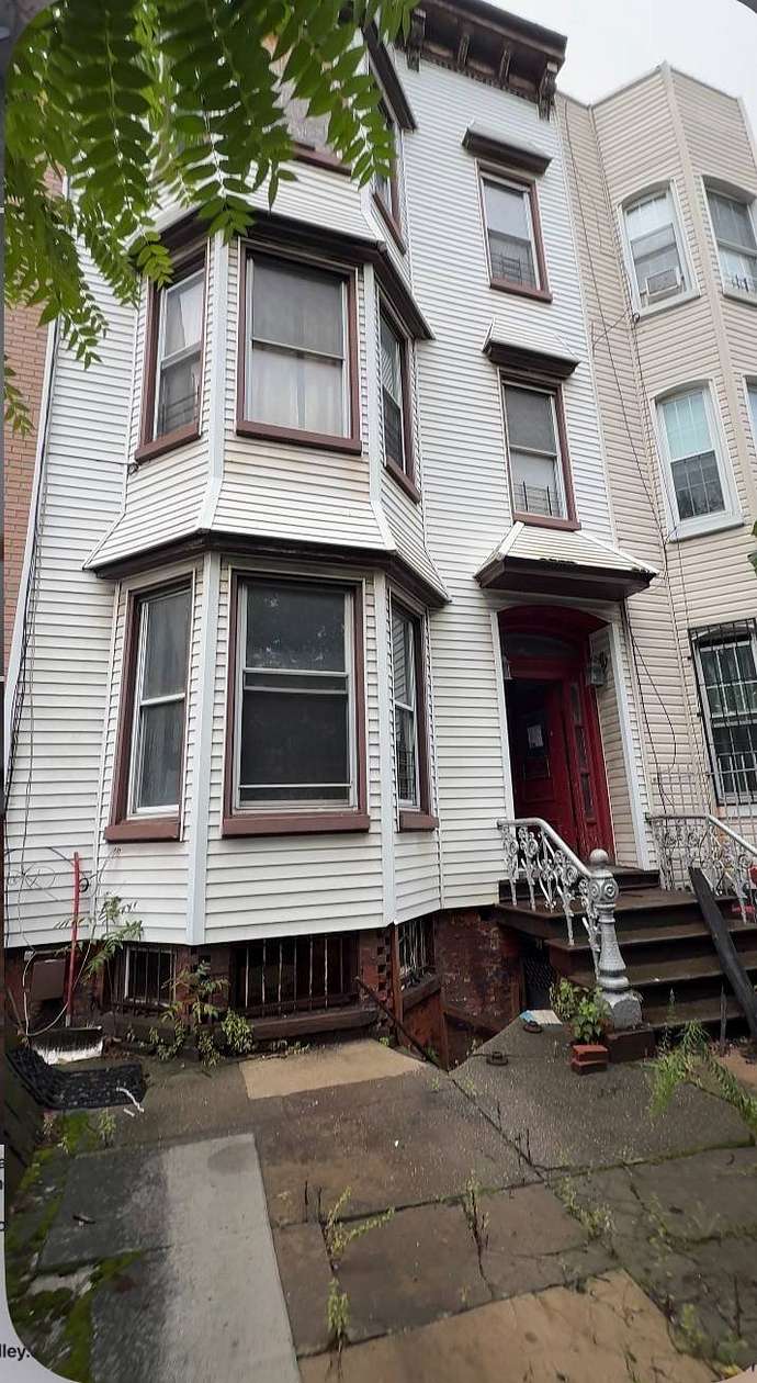 0.03 Acres of Land for Sale in Brooklyn, New York