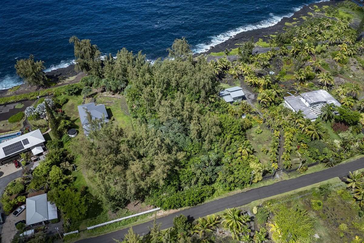 1 Acre of Residential Land for Sale in Keaau, Hawaii