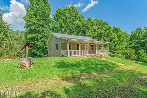 6 Acres of Land with Home for Sale in Del Rio, Tennessee