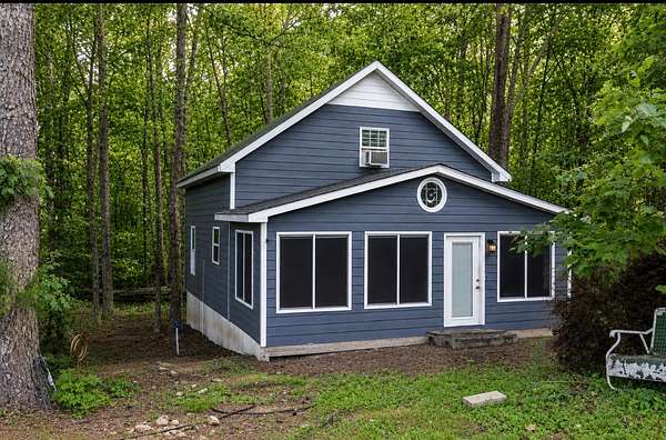 11 Acres of Land with Home for Sale in Cumberland City, Tennessee