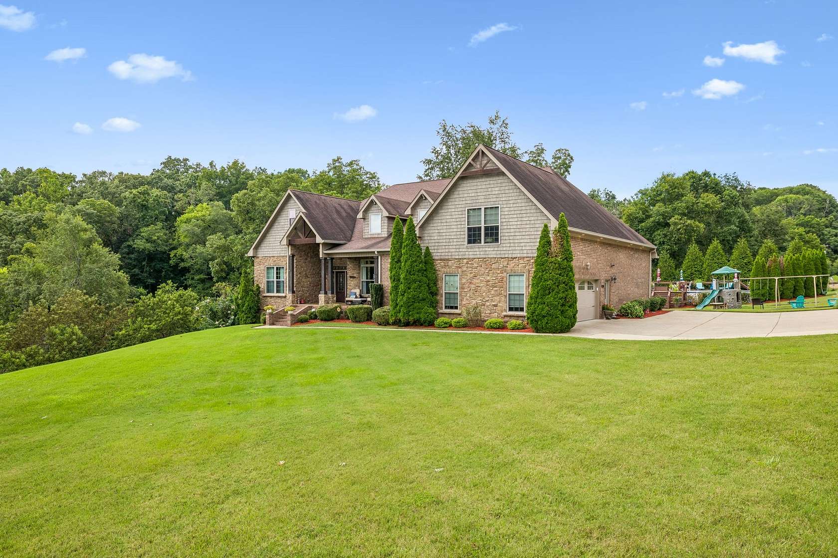 5 Acres of Land with Home for Sale in Hendersonville, Tennessee