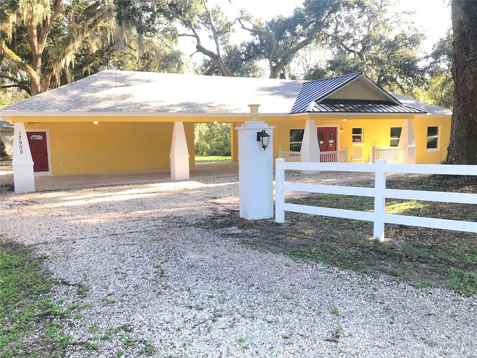2.33 Acres of Land with Home for Lease in Clermont, Florida